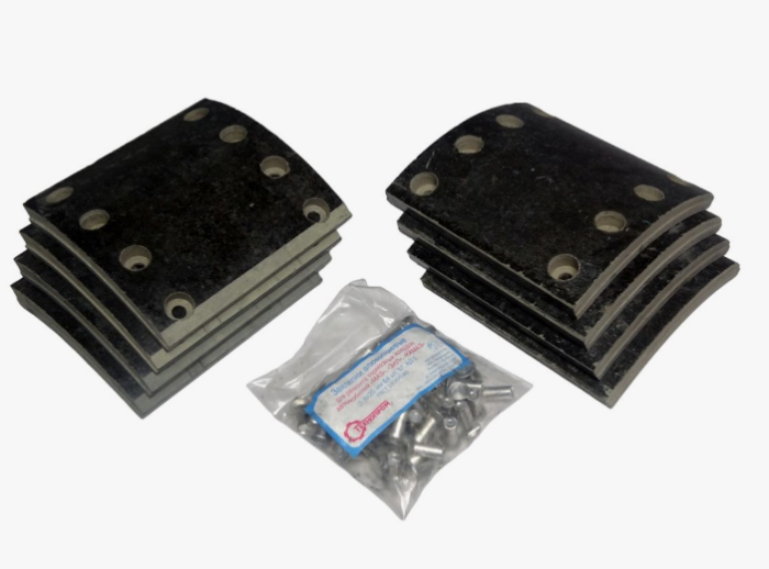 р/к тормозных накладок задних сверл. расточ. с заклепами 220мм МАЗ ЯМЗ кт.